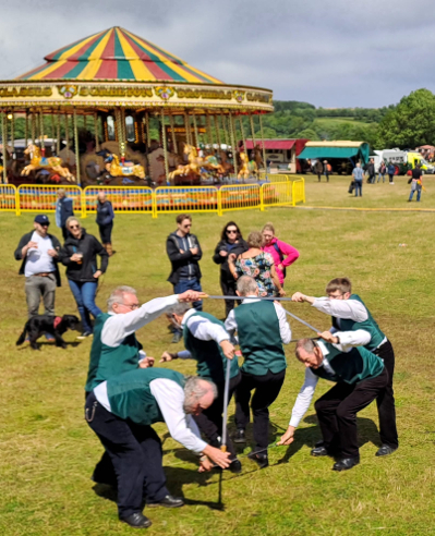 {short description of image}